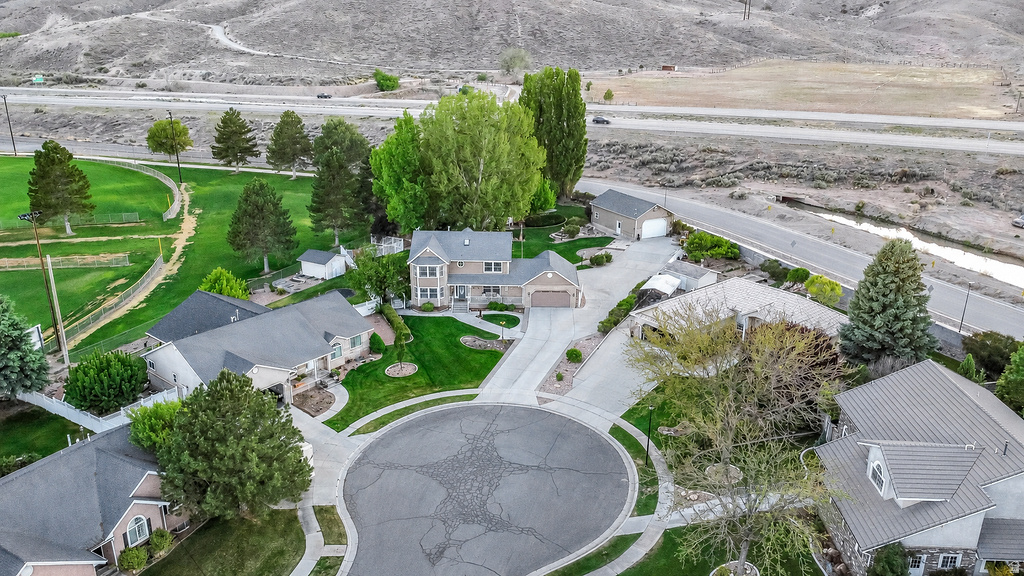 PARK WEST - Residential
