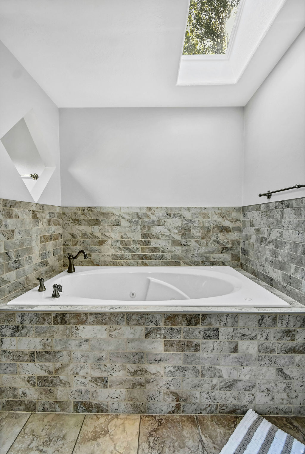 PARK WEST - Residential