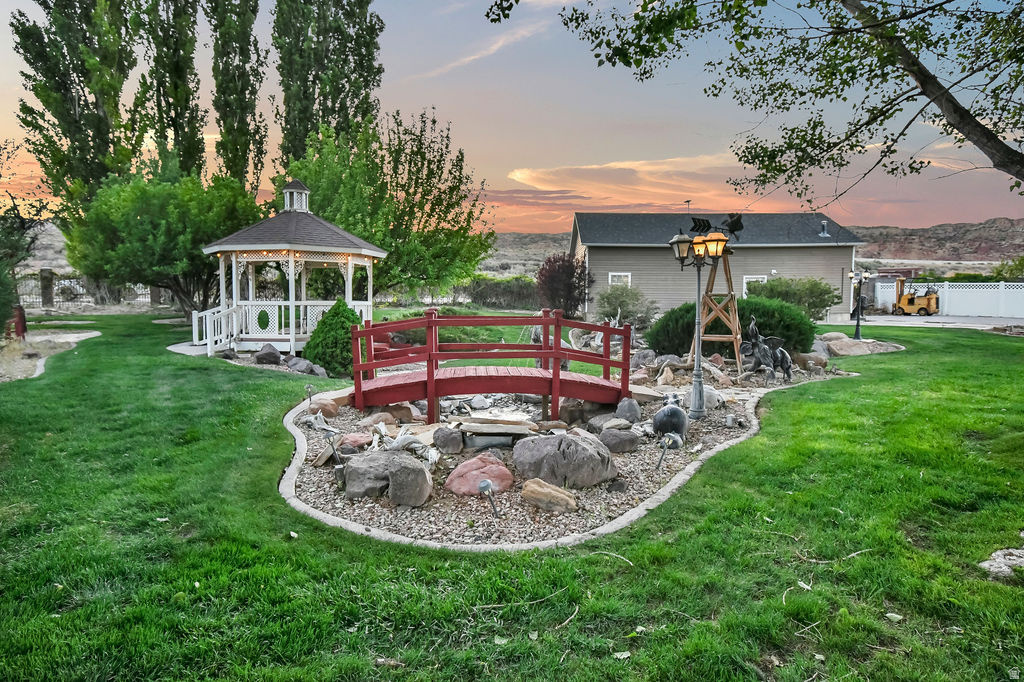 PARK WEST - Residential