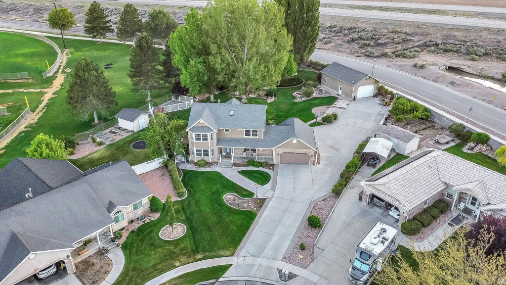 PARK WEST - Residential