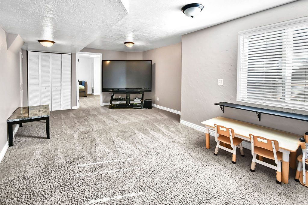 PARK WEST - Residential