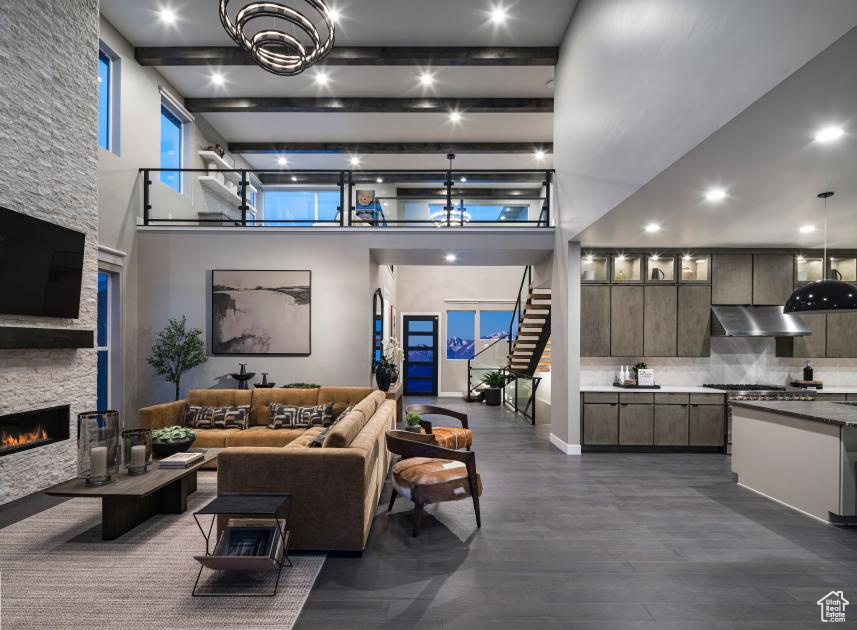 LAKEVIEW ESTATES - Residential