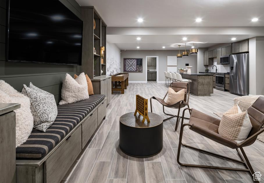 LAKEVIEW ESTATES - Residential