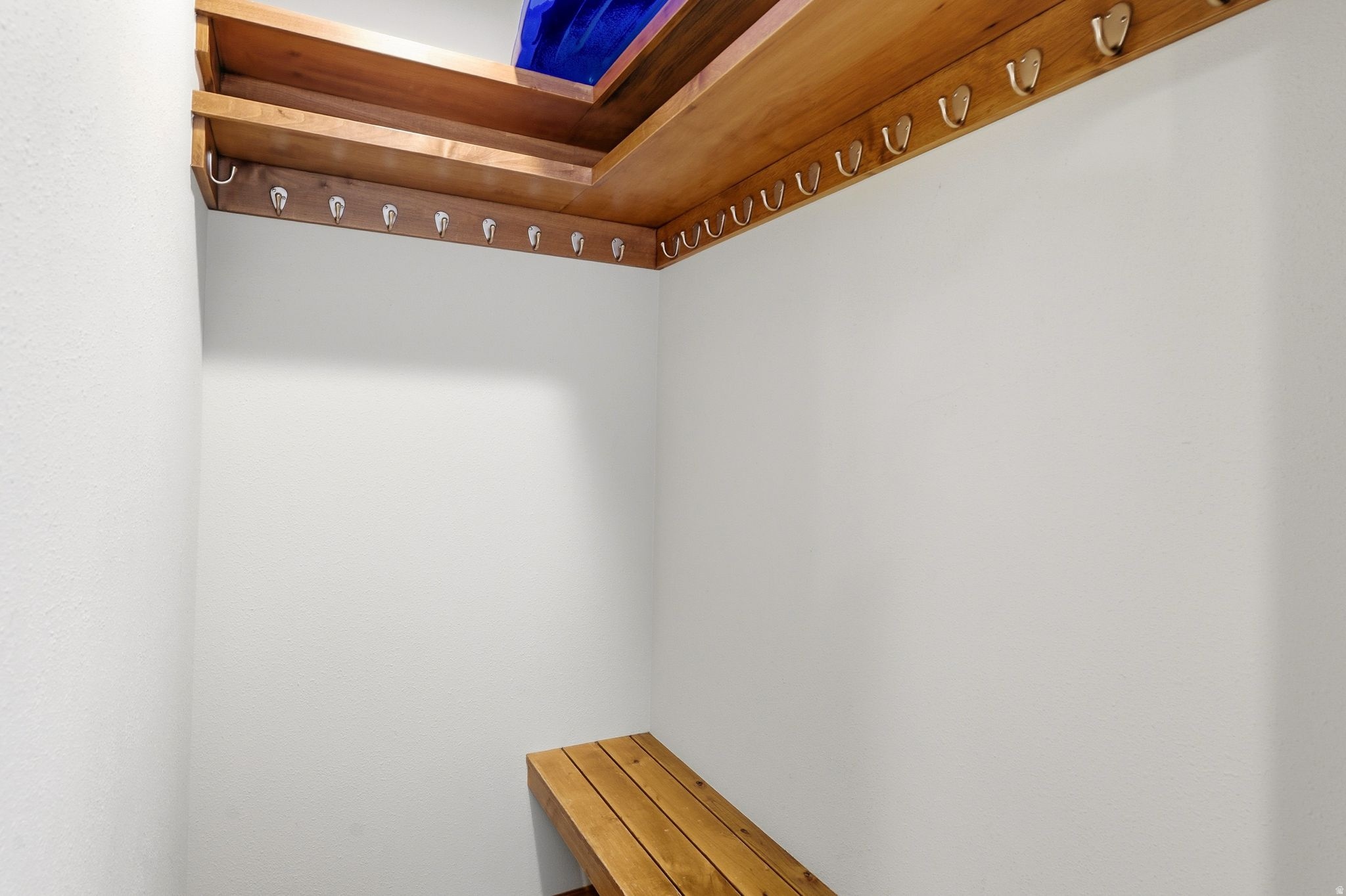 SNOWFLOWER - Residential