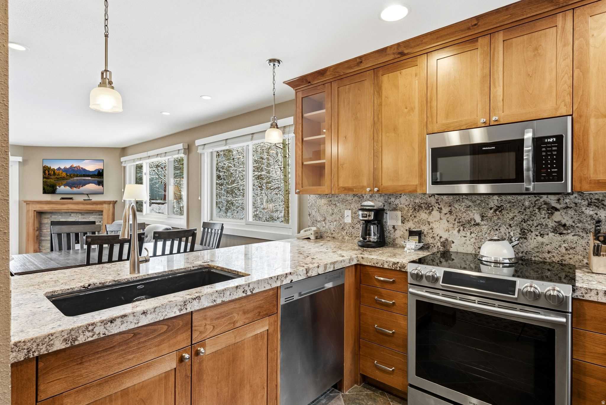 SNOWFLOWER - Residential