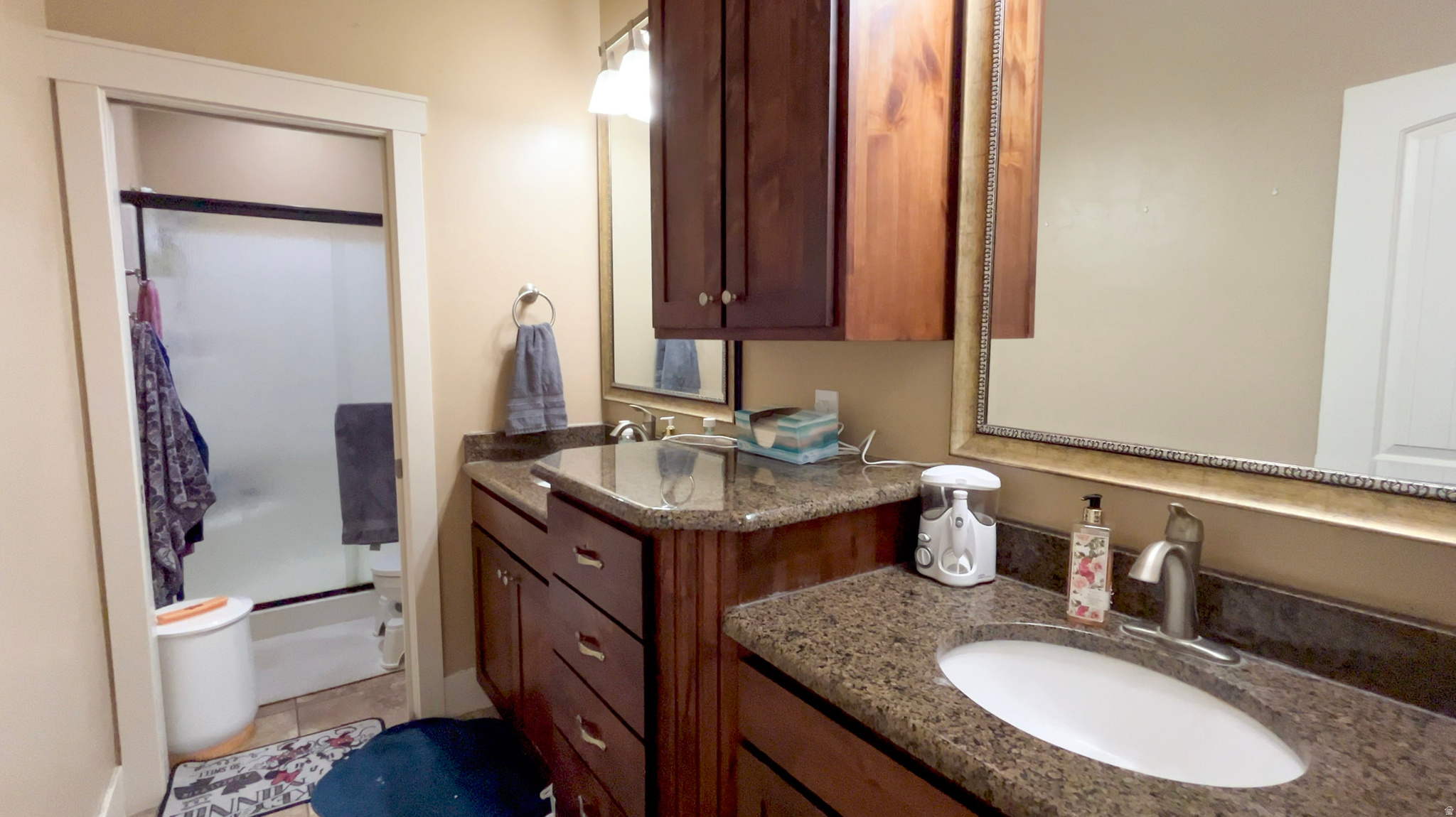 SUNSET CANYON ESTATE - Residential