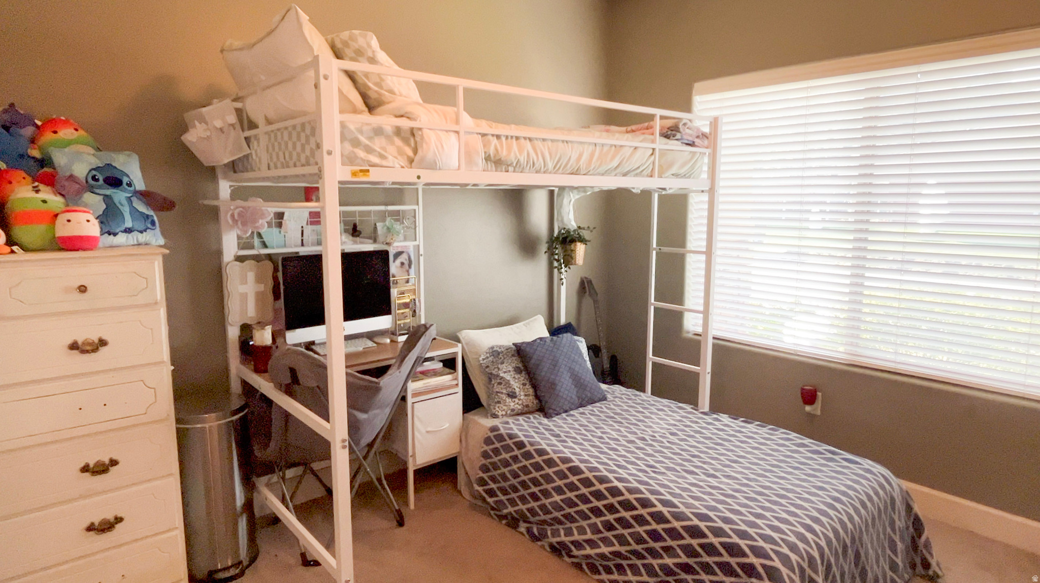 SUNSET CANYON ESTATE - Residential