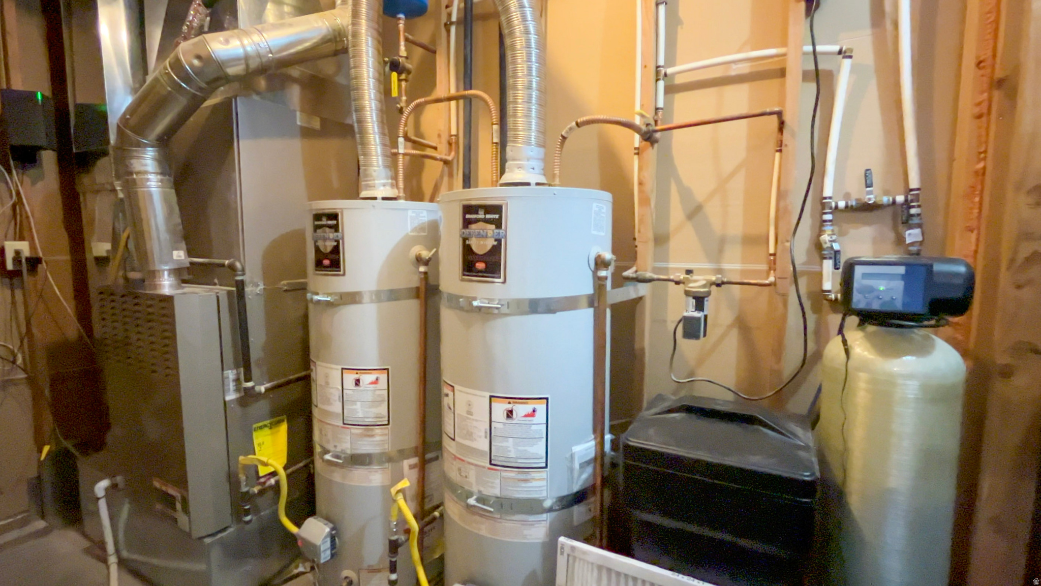 SUNSET CANYON ESTATE - Residential