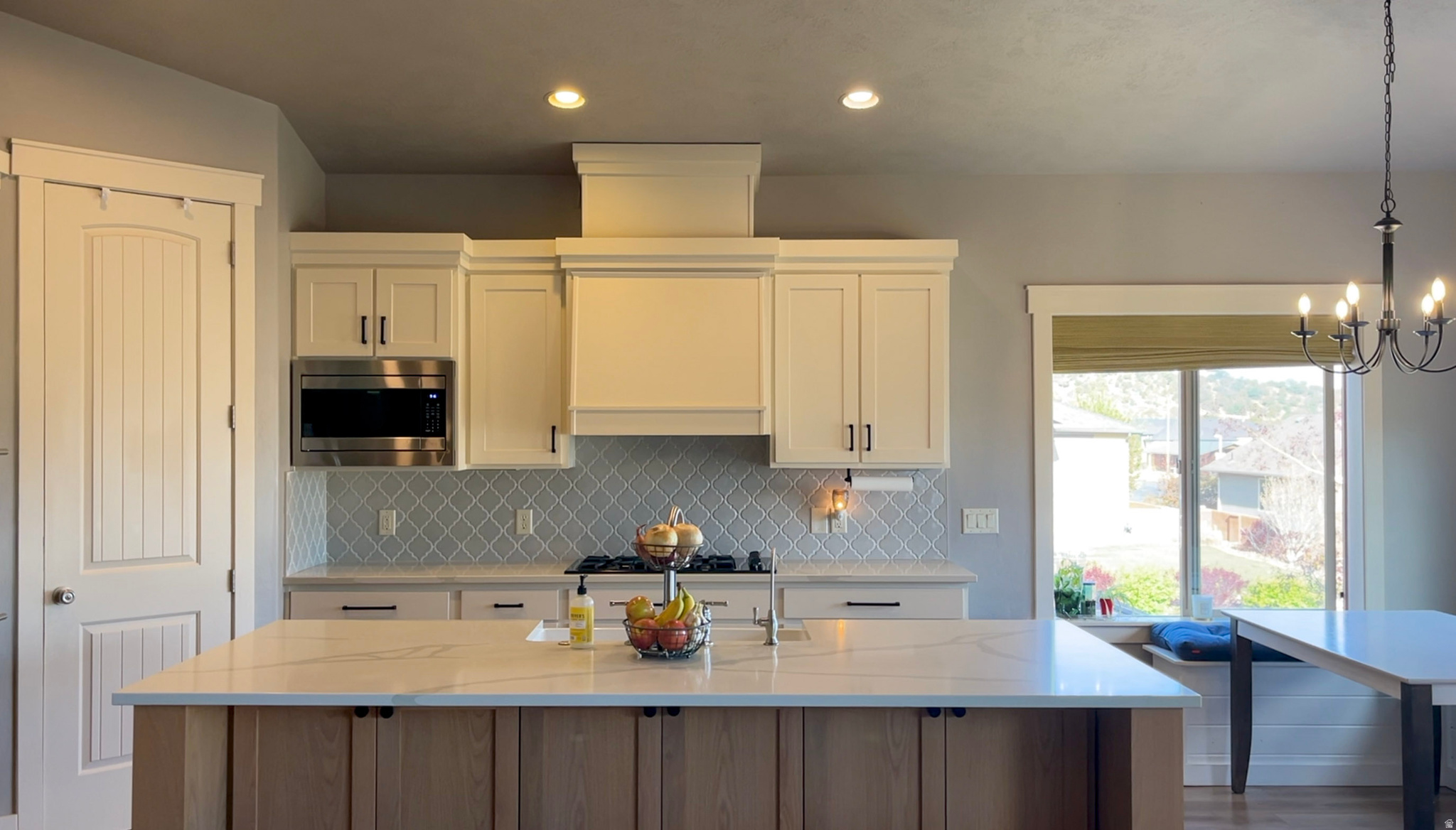 SUNSET CANYON ESTATE - Residential