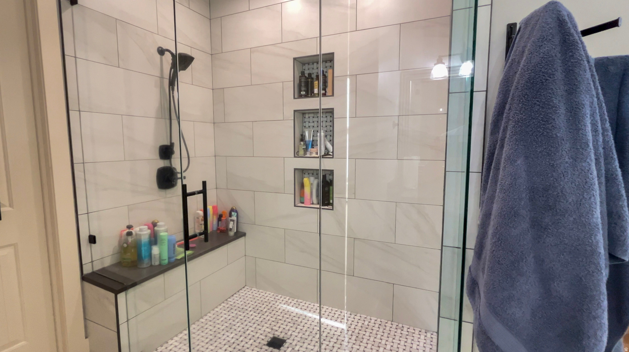 SUNSET CANYON ESTATE - Residential