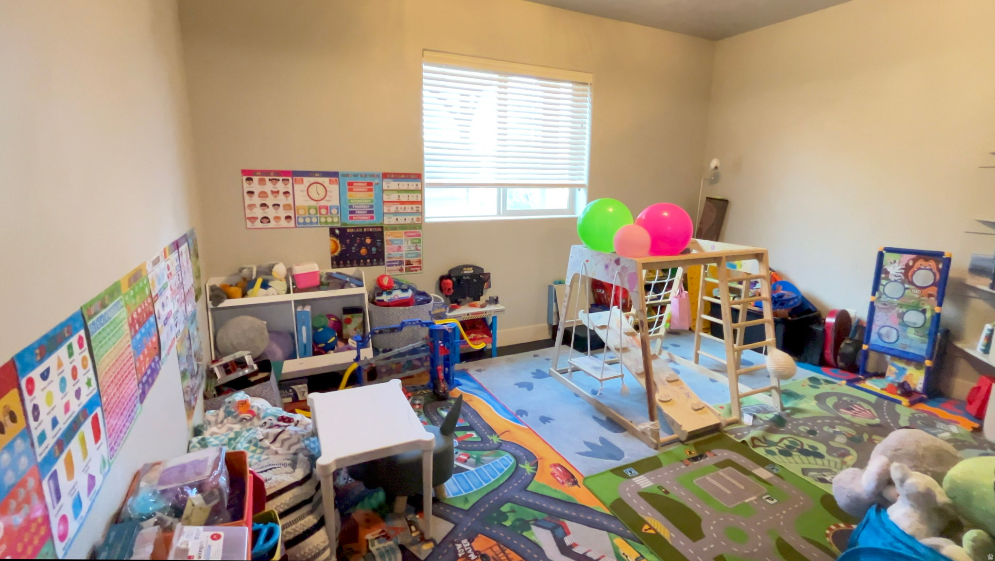 SUNSET CANYON ESTATE - Residential