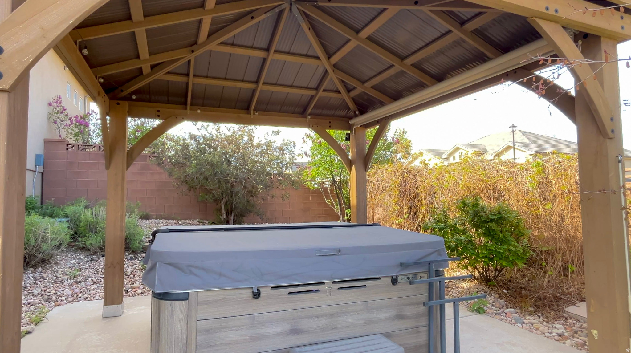 SUNSET CANYON ESTATE - Residential