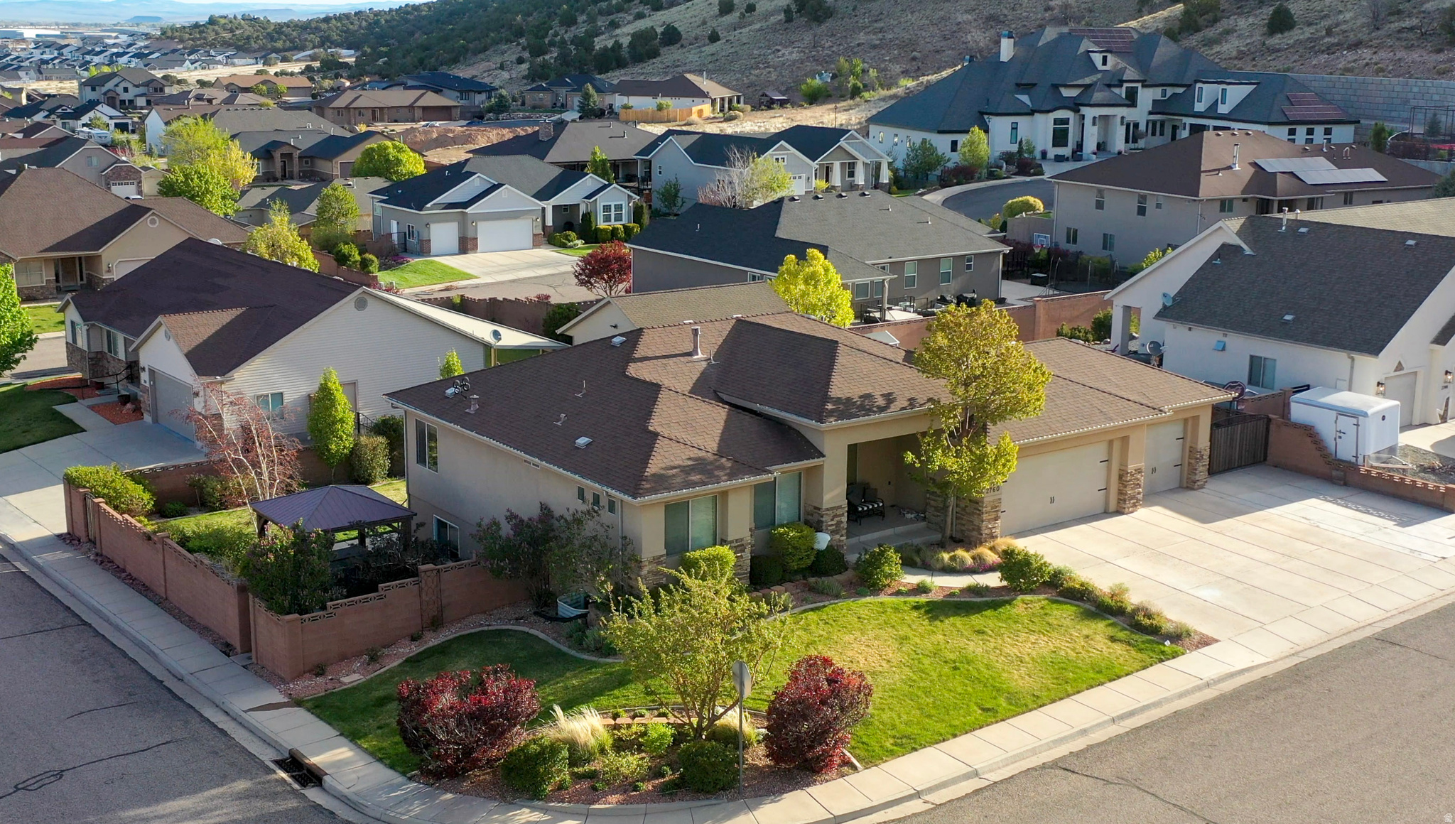 SUNSET CANYON ESTATE - Residential