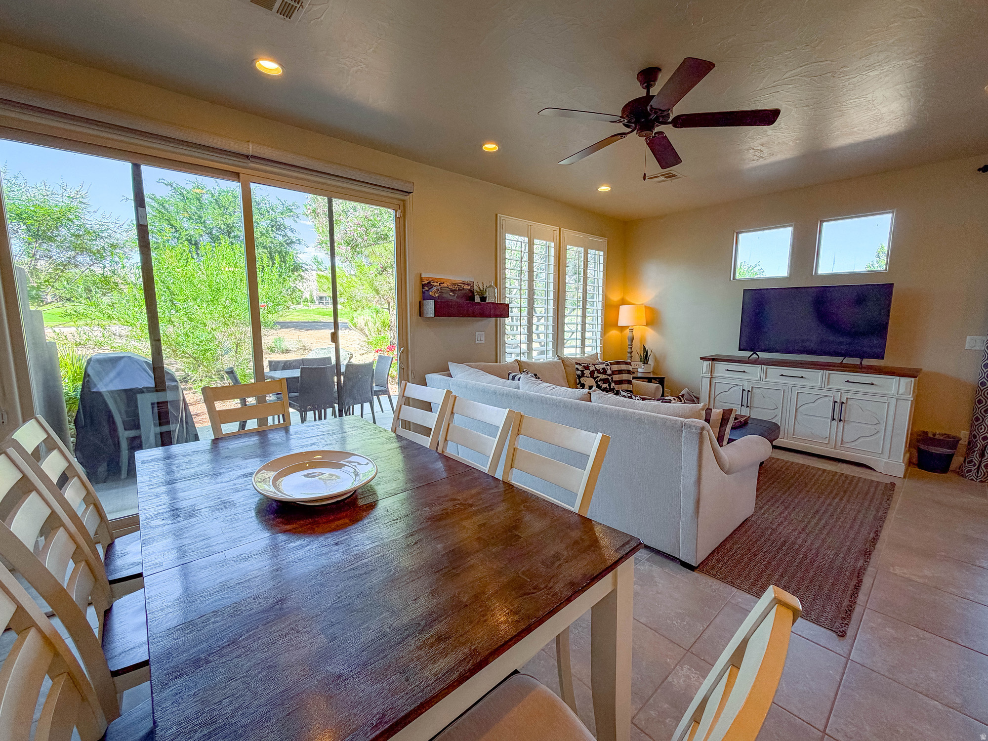 ESCAPES AT THE LEDGES PH 1 - Residential