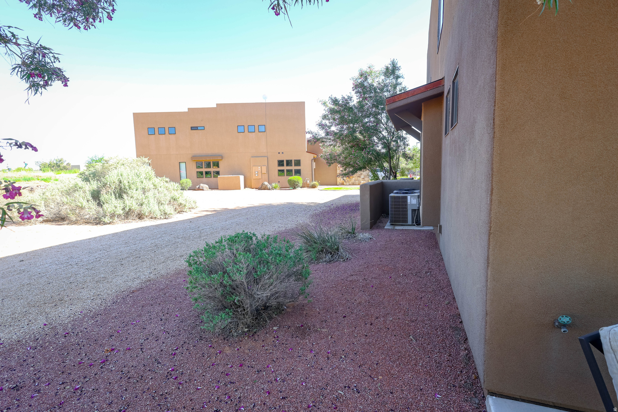 ESCAPES AT THE LEDGES PH 1 - Residential