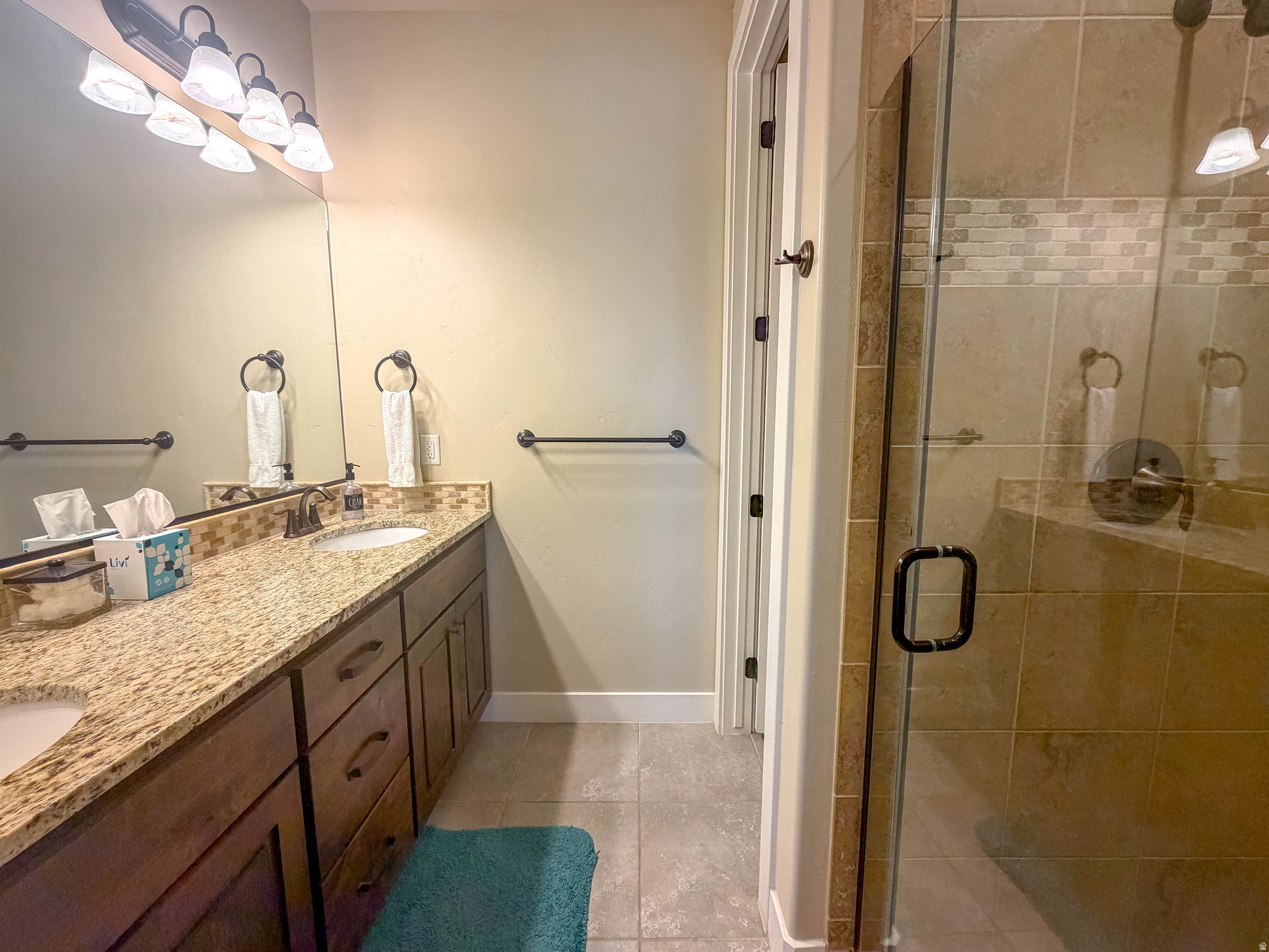 ESCAPES AT THE LEDGES PH 1 - Residential