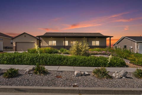 Tiny photo for 2622 W VALLEY VIEW DR, Tremonton, UT 84337 (MLS # 2166782)