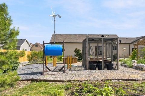 Tiny photo for 2622 W VALLEY VIEW DR, Tremonton, UT 84337 (MLS # 2166782)