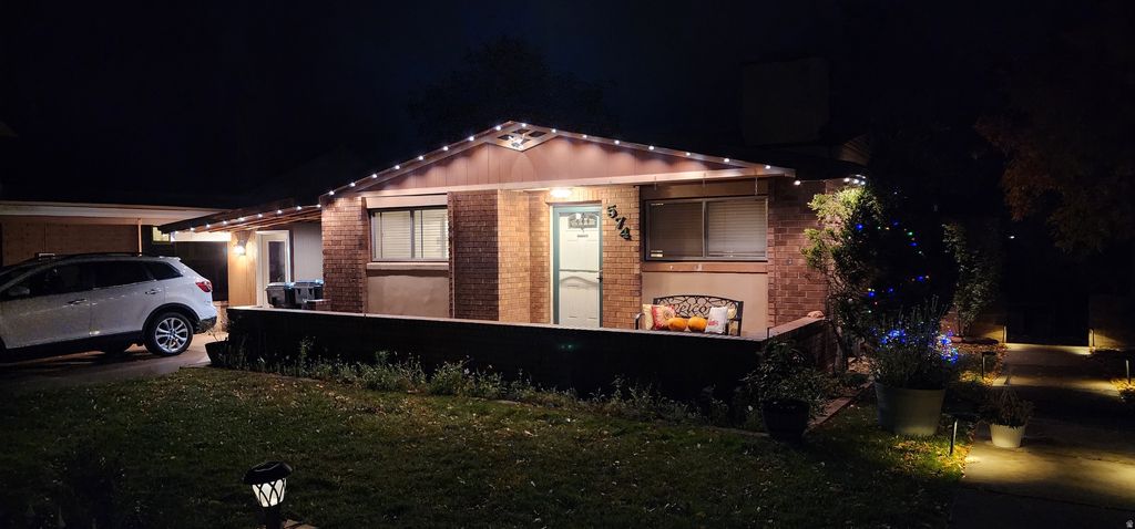 Photo of 574 W HARDING AVE N, Cedar City, UT 84720 (MLS # 2140458)