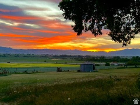 Tiny photo for 425 N STATE ST, Richmond, UT 84333 (MLS # 2172904)