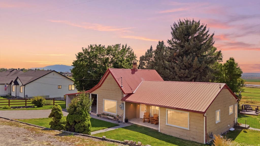 Photo of 425 N STATE ST, Richmond, UT 84333 (MLS # 2172904)