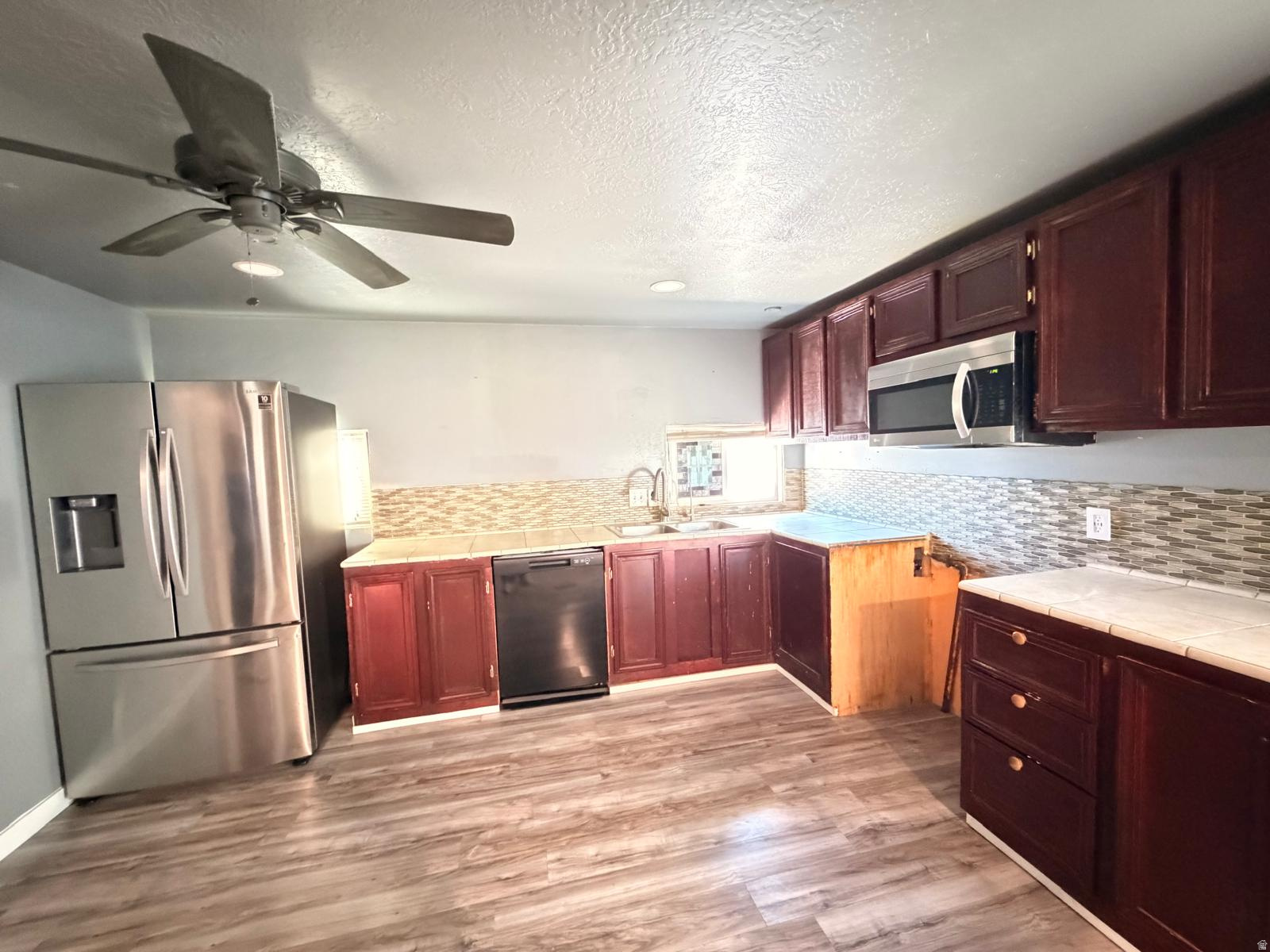 SUNSET VISTA PARK - Residential