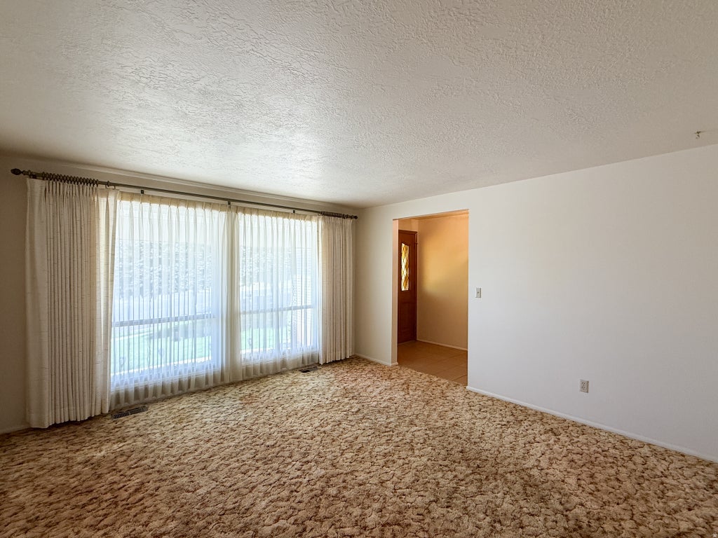 Photo of 3030 N 175 W, North Ogden, UT 84414 (MLS # 2184038)