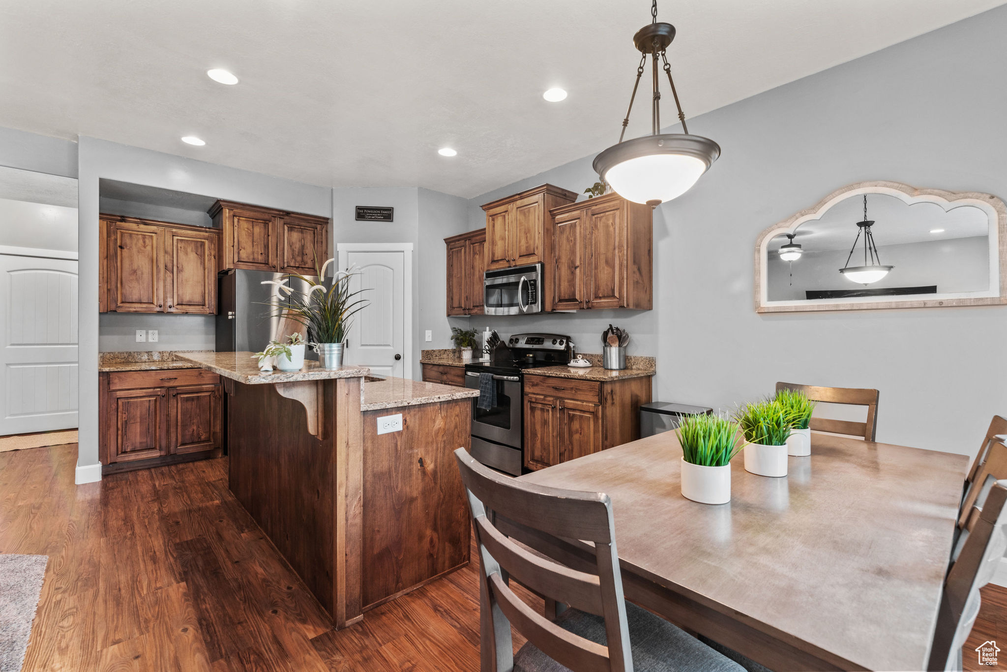 THE COVE - Residential