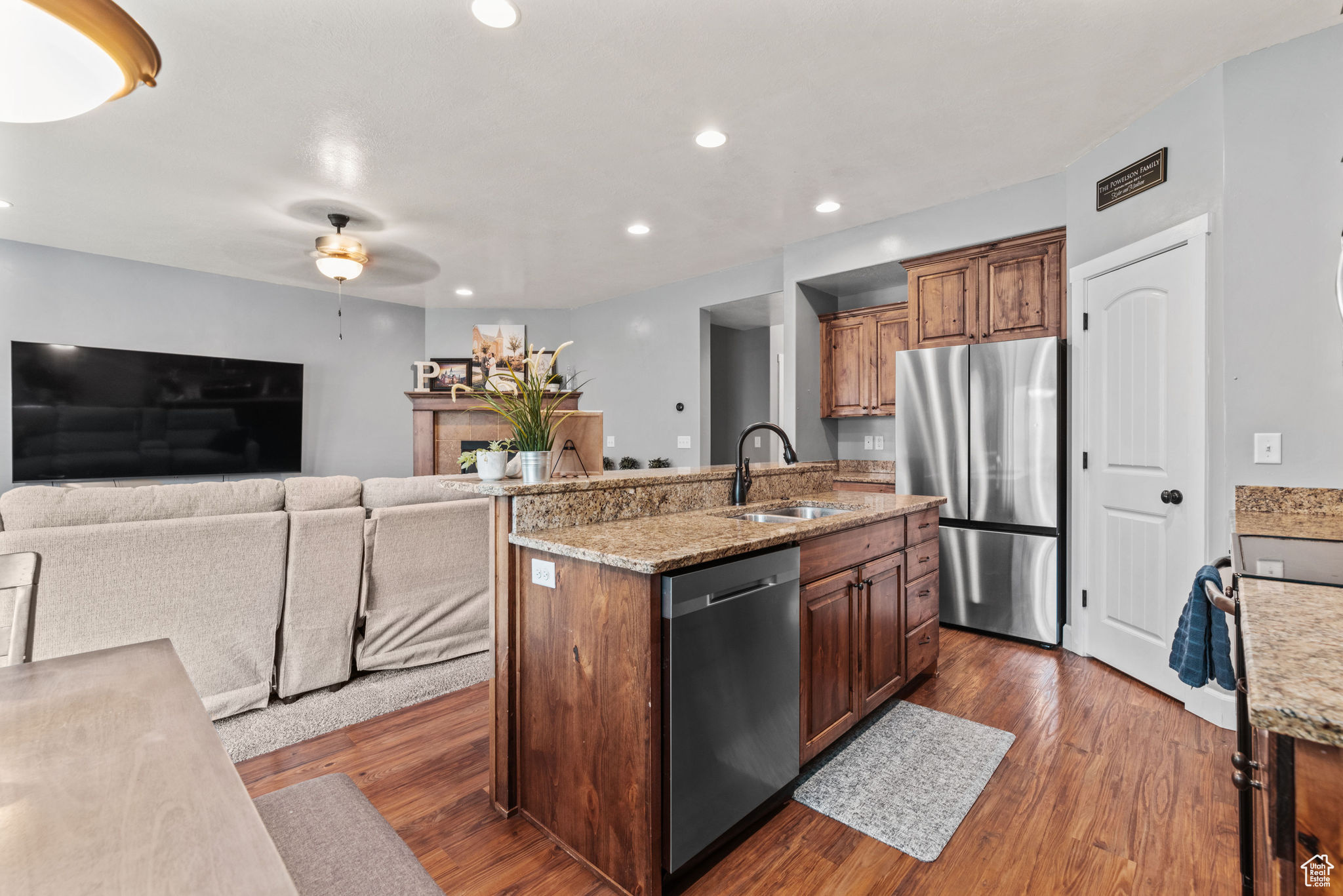 THE COVE - Residential