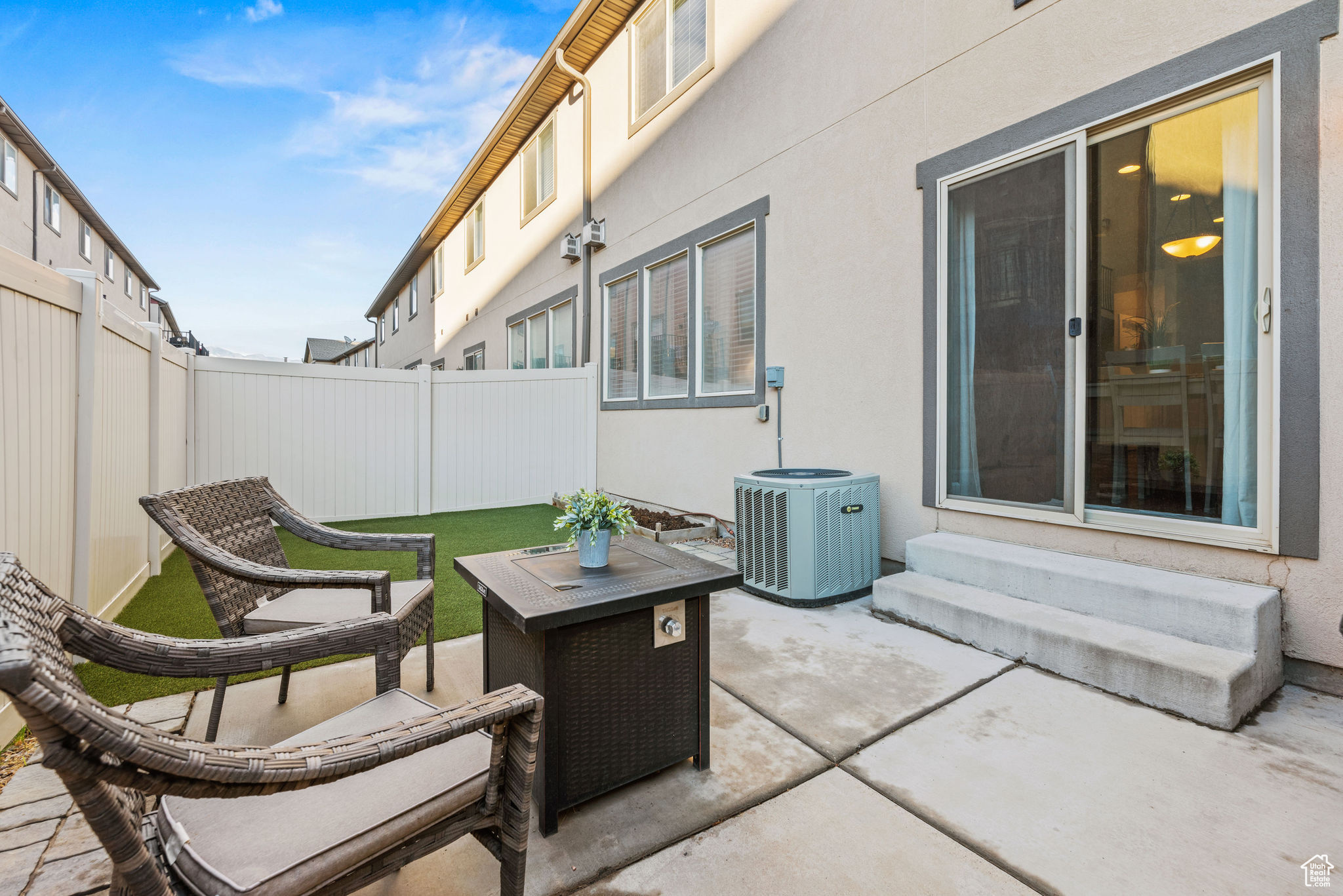 THE COVE - Residential