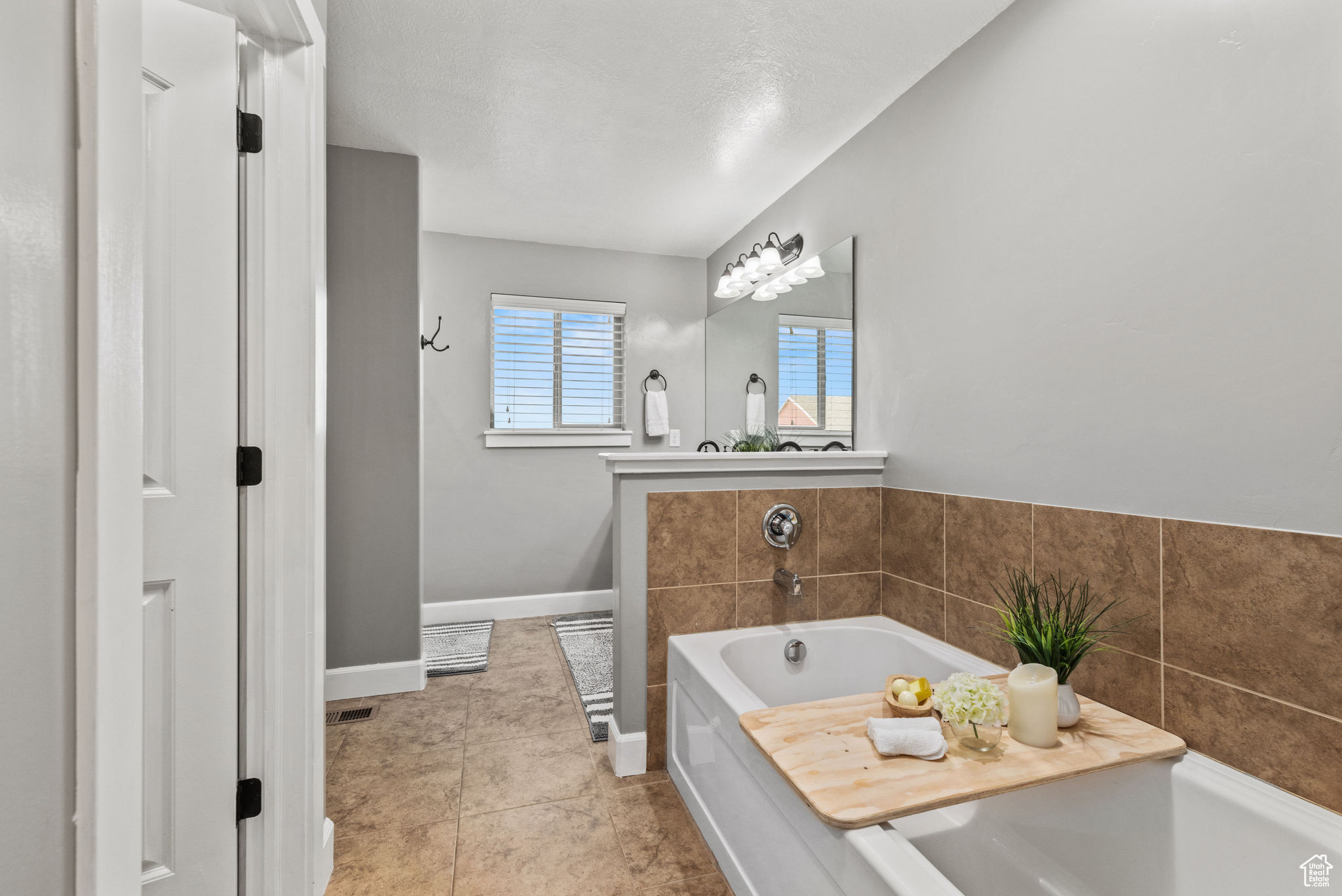 THE COVE - Residential