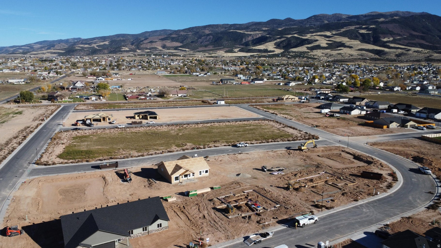 VALLEY GATE ESTATES - Residential