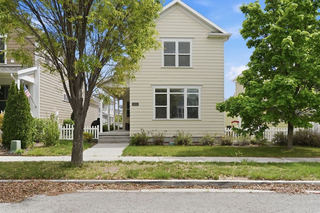 Photo of 5023 W CURRANT DR, South Jordan, UT 84009 (MLS # 2153364)