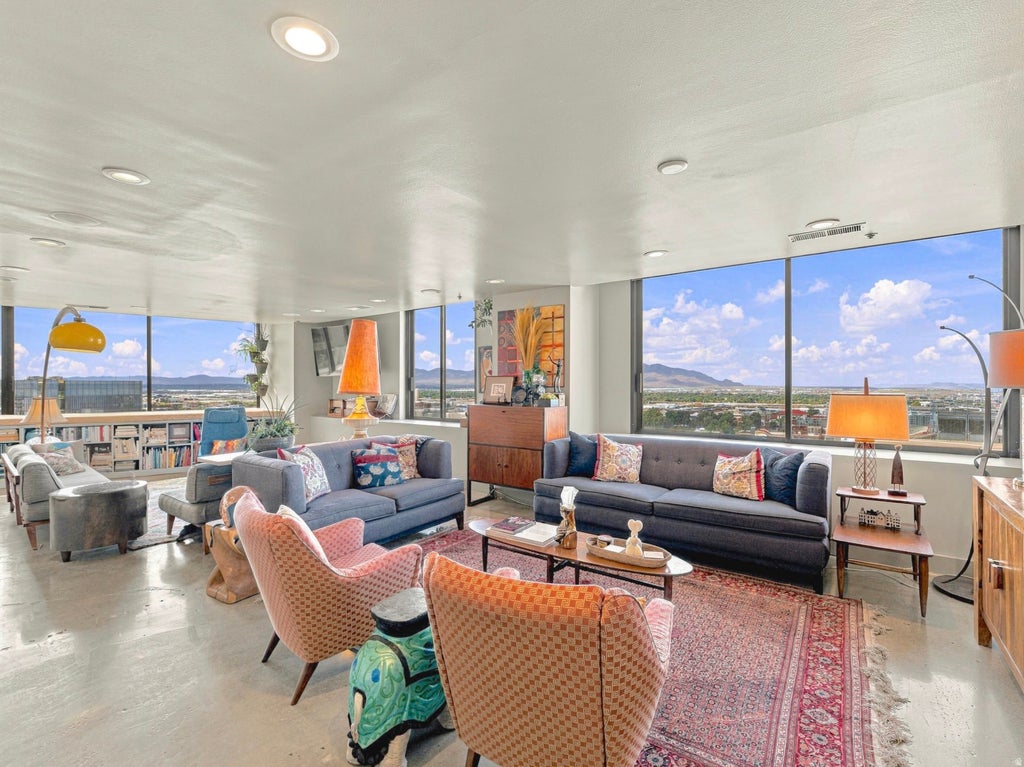 Photo of 48 W BROADWAY #2005N, Salt Lake City, UT 84101 (MLS # 2186514)