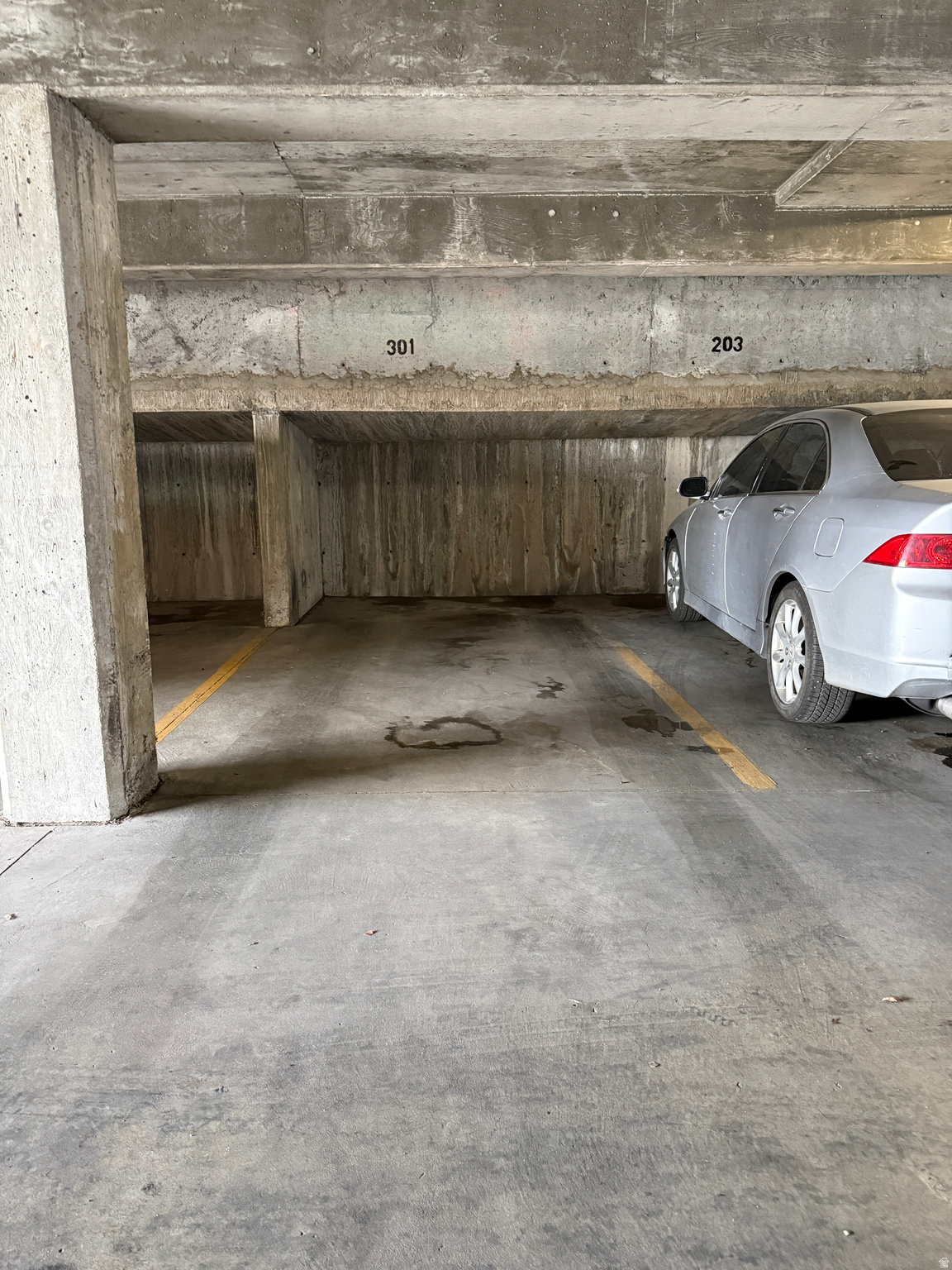 COURTSIDE - Residential