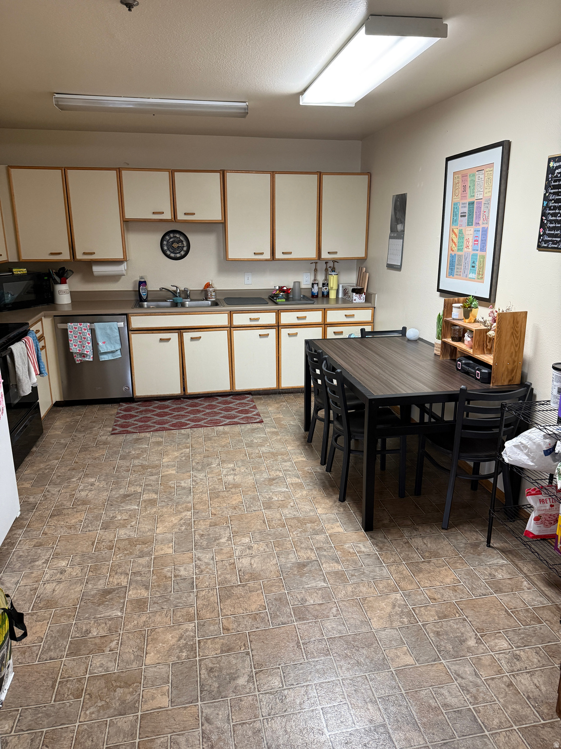 COURTSIDE - Residential