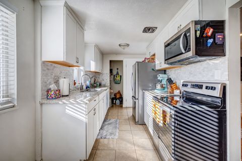 Tiny photo for 998 E 40 N, Springville, UT 84663 (MLS # 2132792)