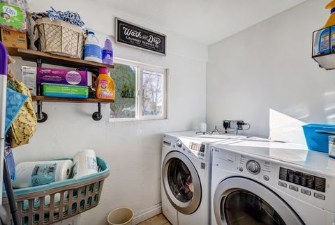 Tiny photo for 998 E 40 N, Springville, UT 84663 (MLS # 2132792)