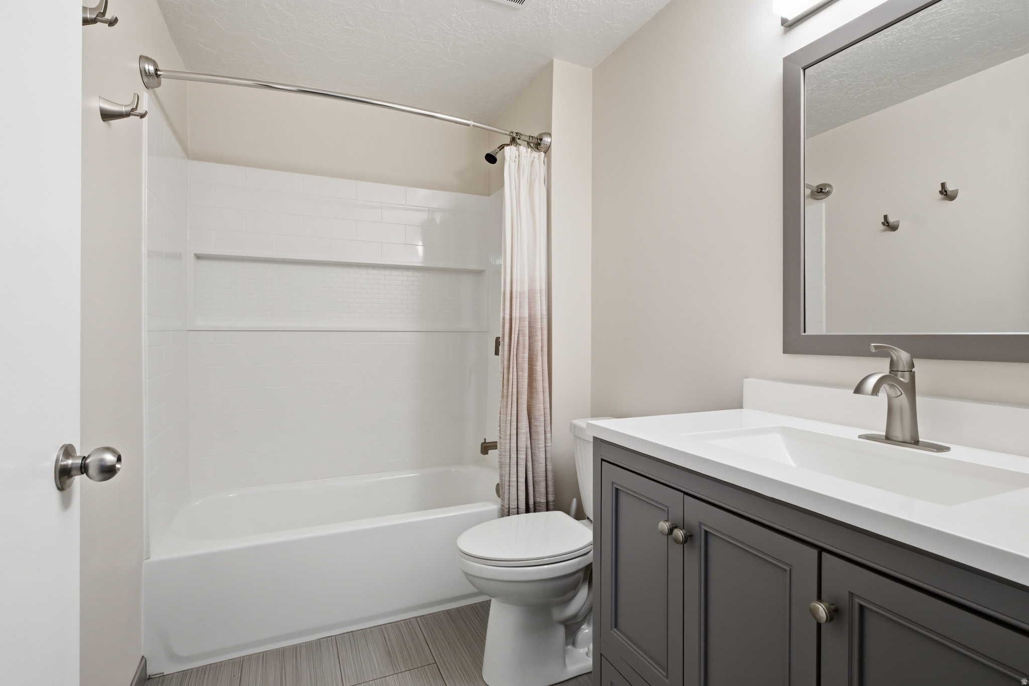 4340 HIGHLAND CONDO - Residential