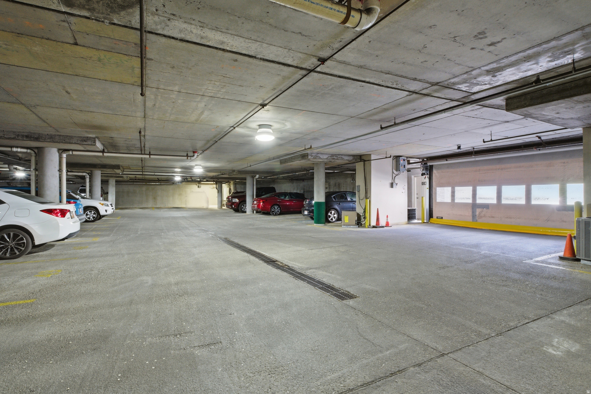 4340 HIGHLAND CONDO - Residential