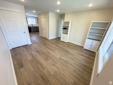 Tiny photo for 4097 S HIGHLAND DR E #3A, Holladay, UT 84124 (MLS # 2115440)