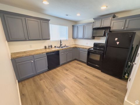 Tiny photo for 4097 S HIGHLAND DR E #3A, Holladay, UT 84124 (MLS # 2115440)
