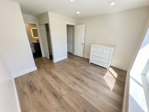 Tiny photo for 4097 S HIGHLAND DR E #3A, Holladay, UT 84124 (MLS # 2115440)