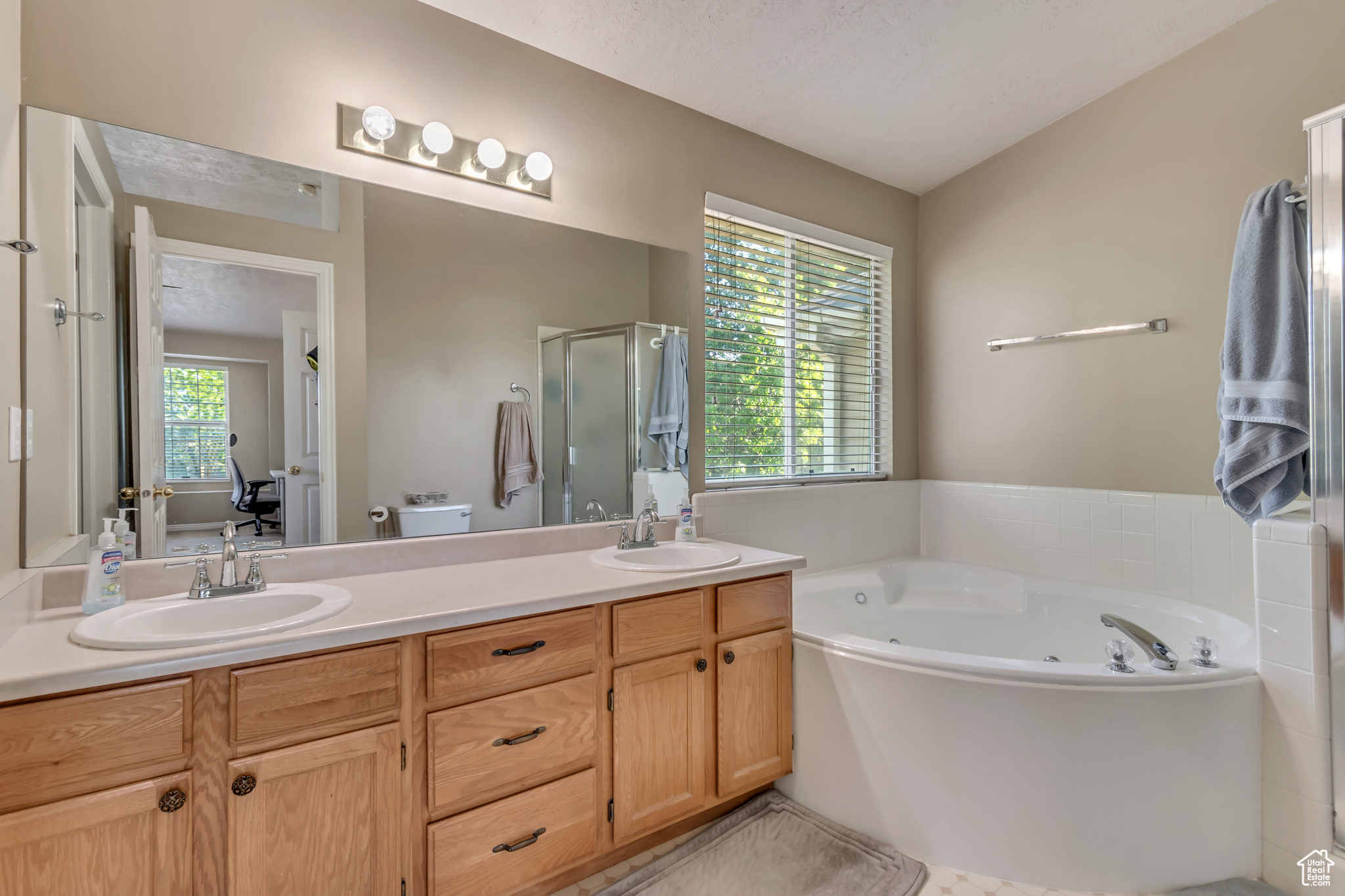 2761 W 9800, South Jordan, Utah image 15