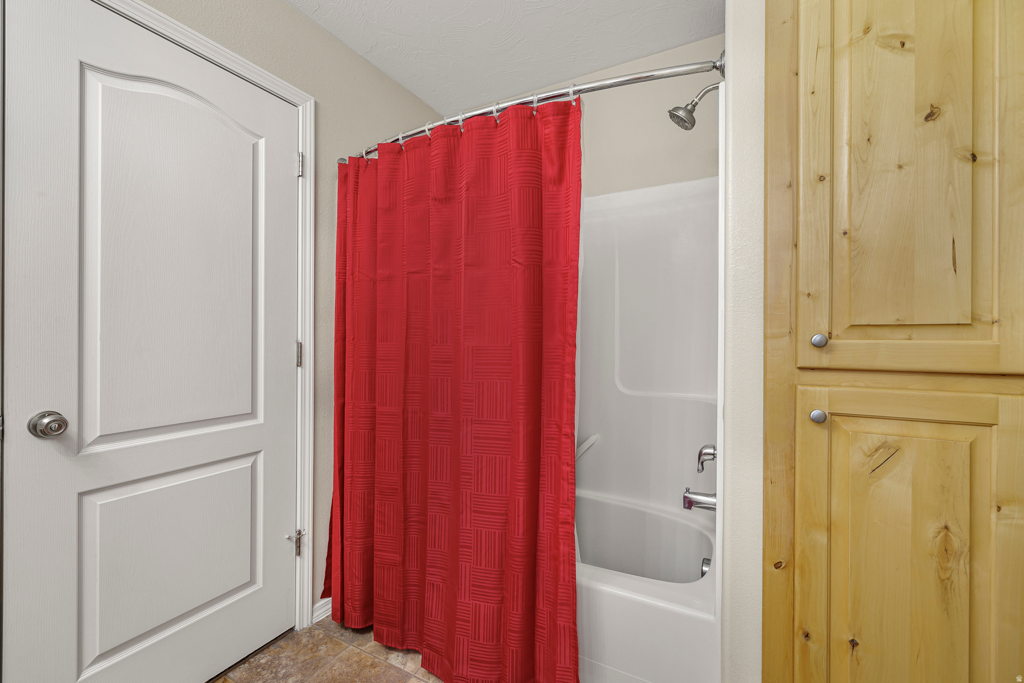 CRIMSON VALLEY - Residential