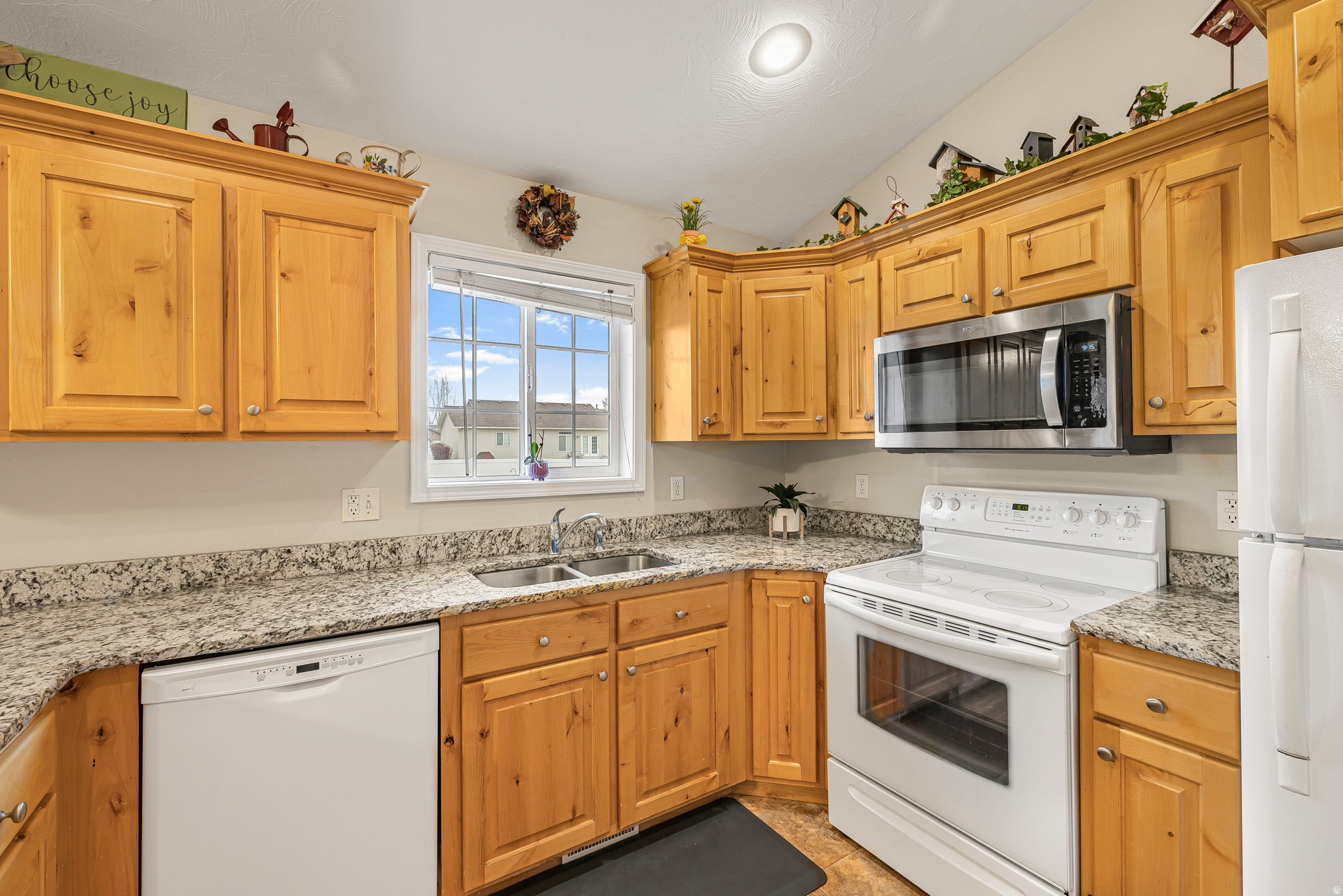 CRIMSON VALLEY - Residential