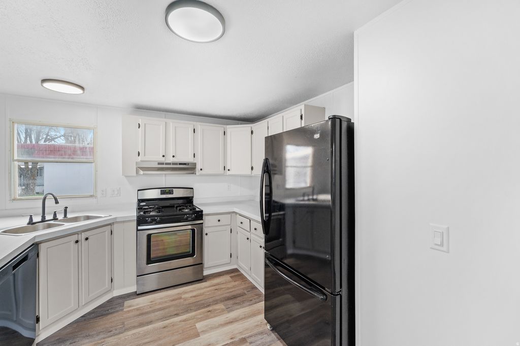 Photo of 5100 S 1050 W #F47, Riverdale, UT 84405 (MLS # 2145875)