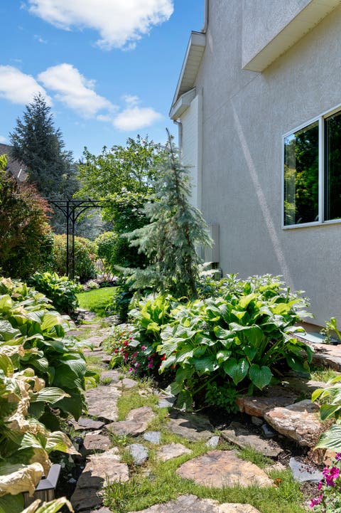 Tiny photo for 6176 S HAVEN MOOR CIR E, Salt Lake City, UT 84121 (MLS # 2173513)