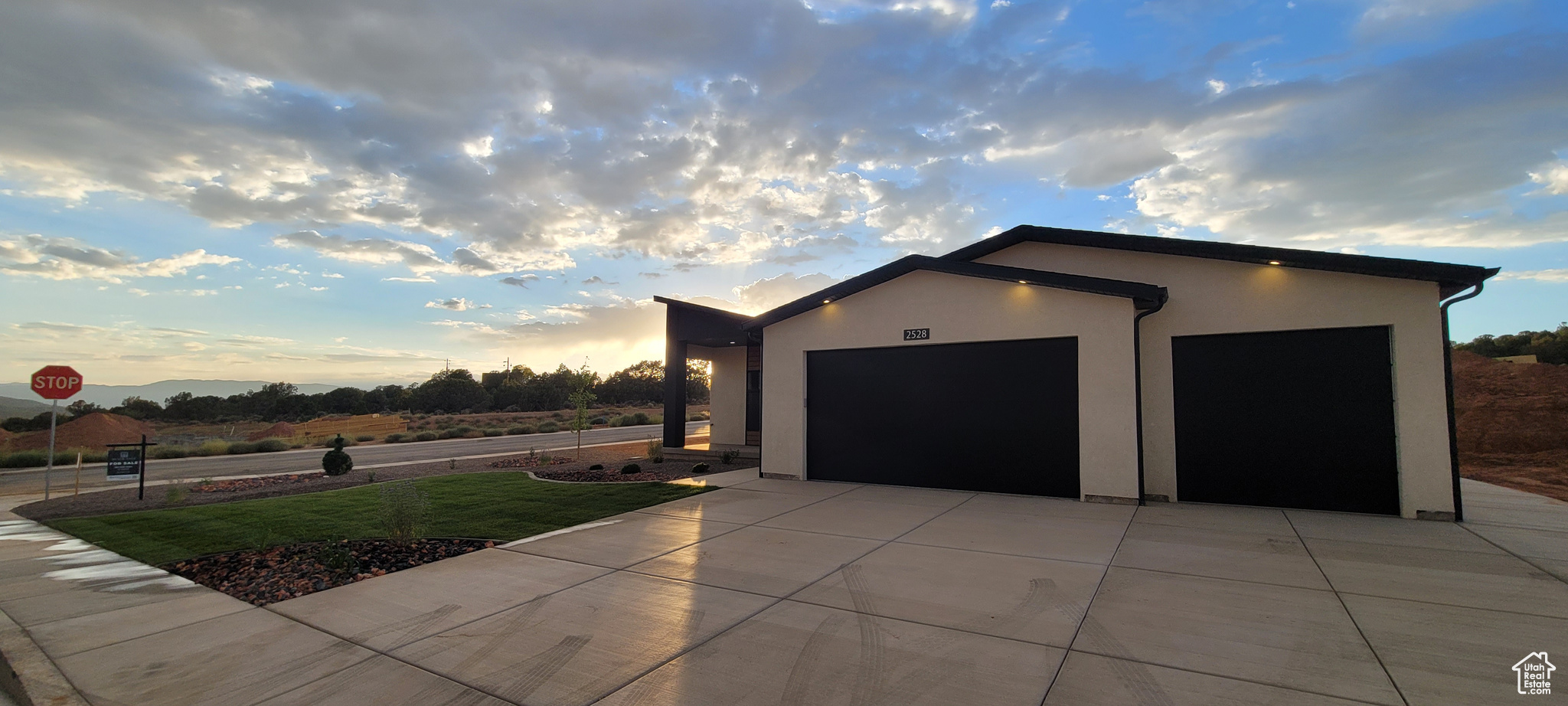 2528 W Black Sage Dr, Cedar City, Utah image 2