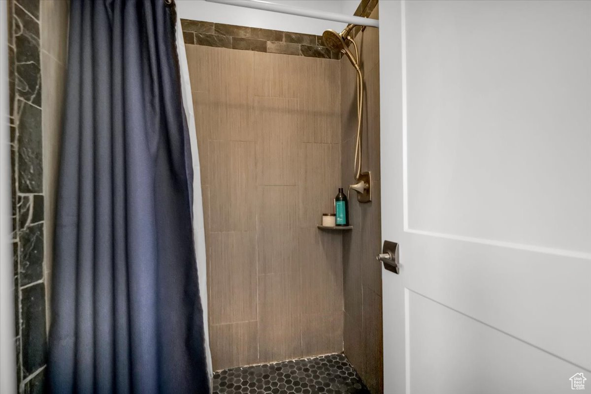 YOUNG PROPERTY - Residential